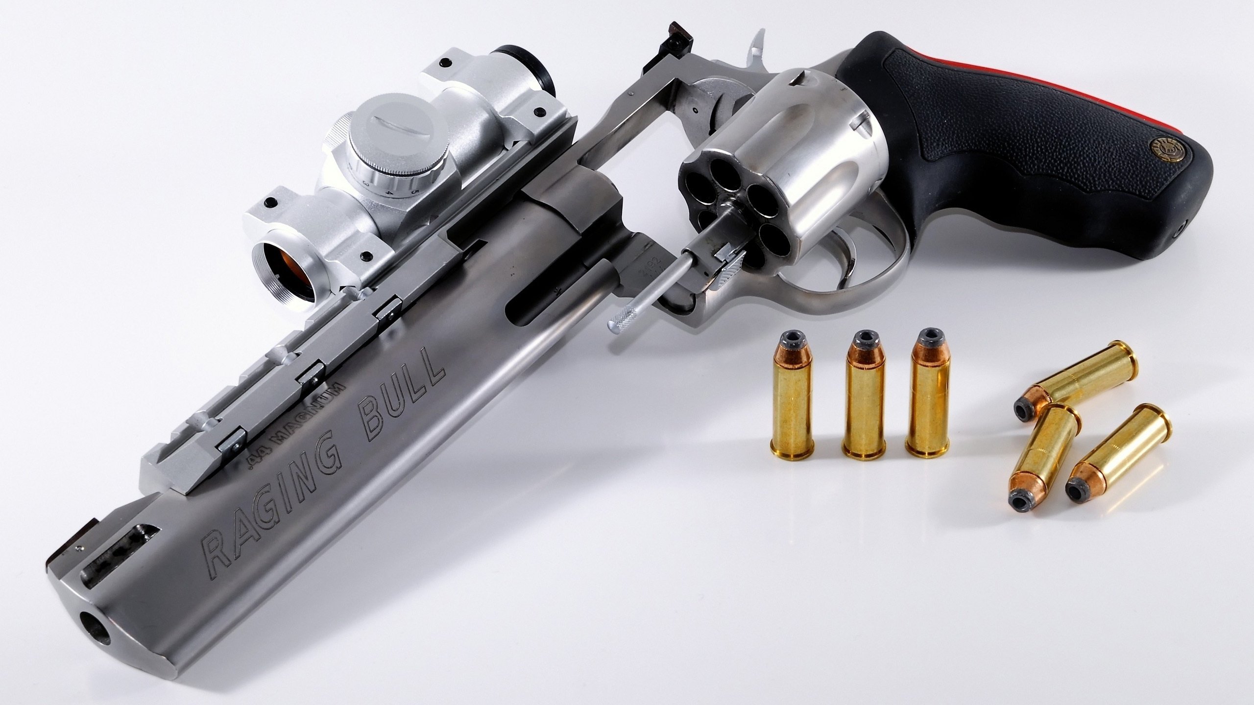 激烈最后一攻！北京队凭借王强冷静投篮锁定胜局，北京篮球王聪