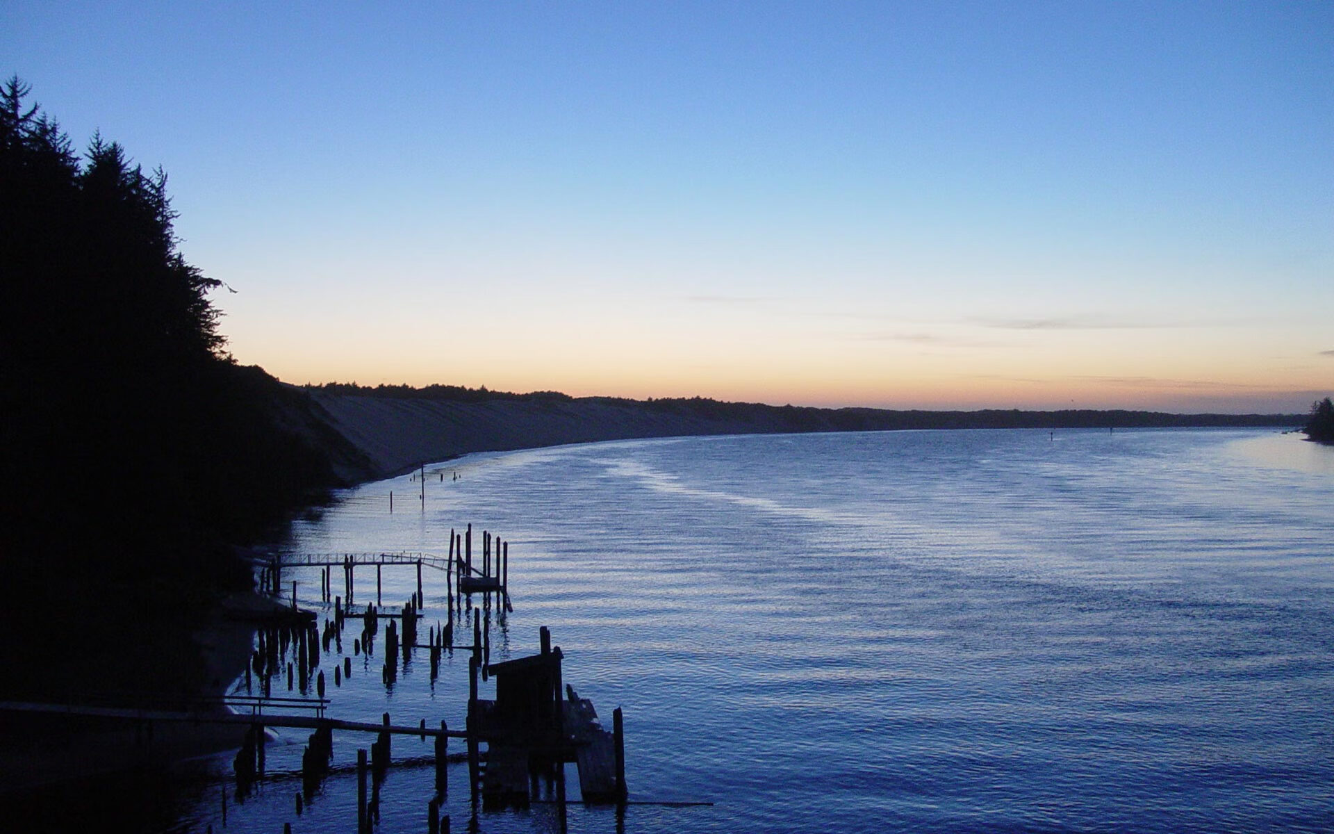激烈最后一攻！北京队凭借王强冷静投篮锁定胜局，北京篮球王聪