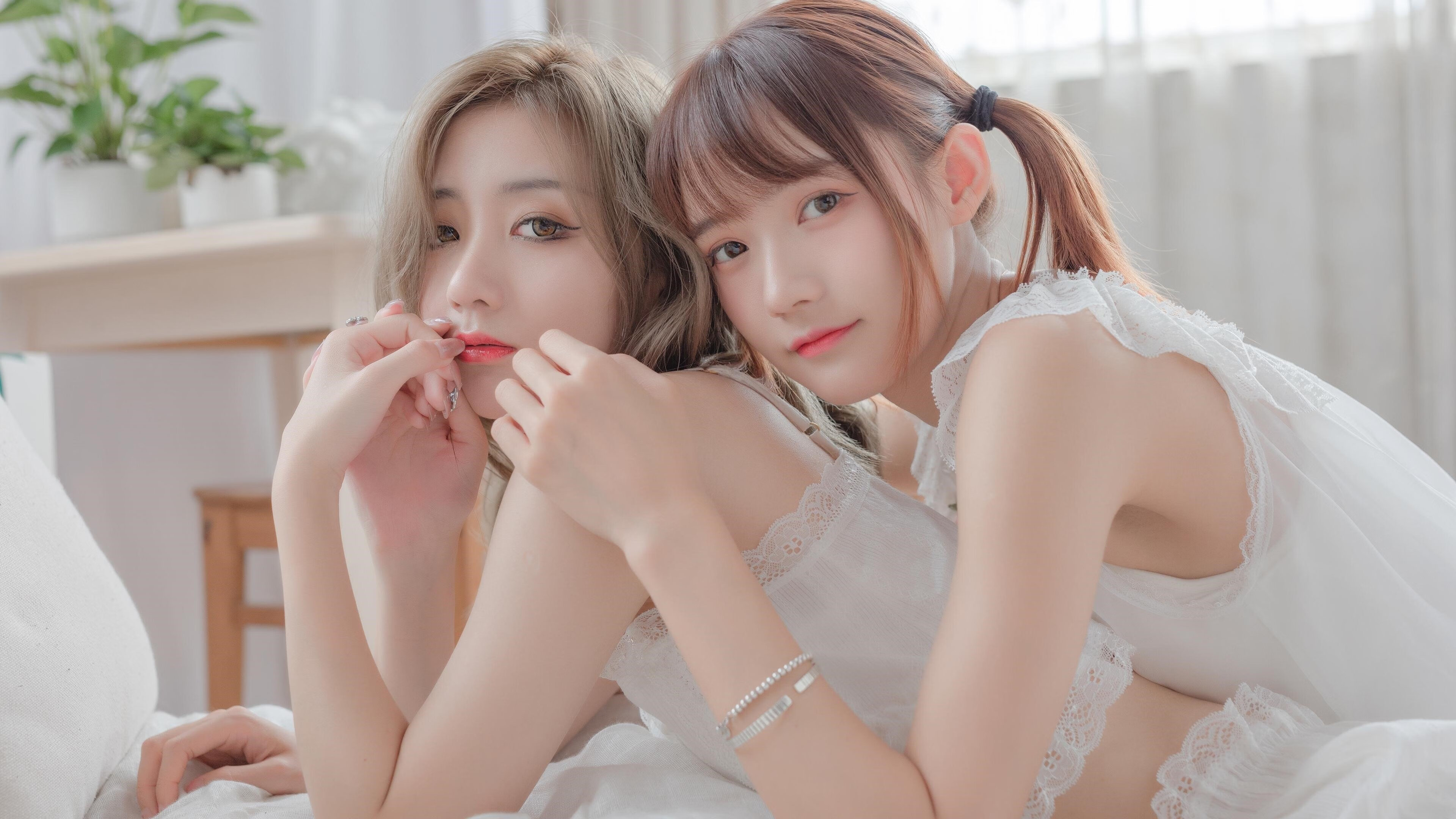 德国男子67公斤级举重选手在决赛中获得银牌，德国举重冠军再婚