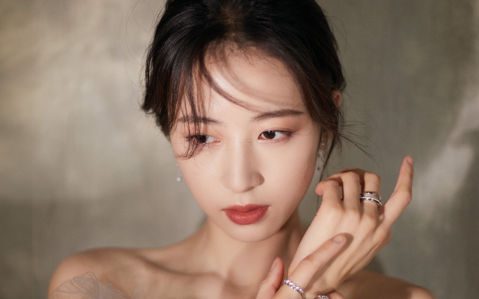 电竞主播团队协作流程优化与多平台运营策略研究，网络主播团队