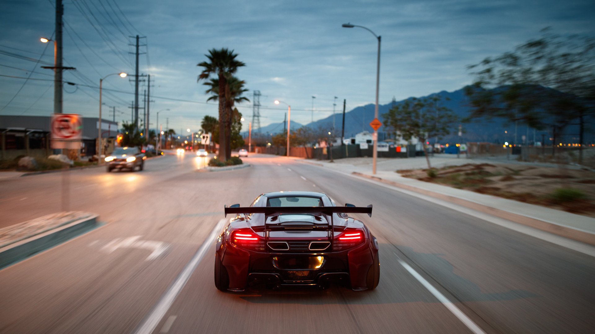 西班牙男足在欧洲杯淘汰赛中逆转德国晋级，西班牙球员欧洲杯